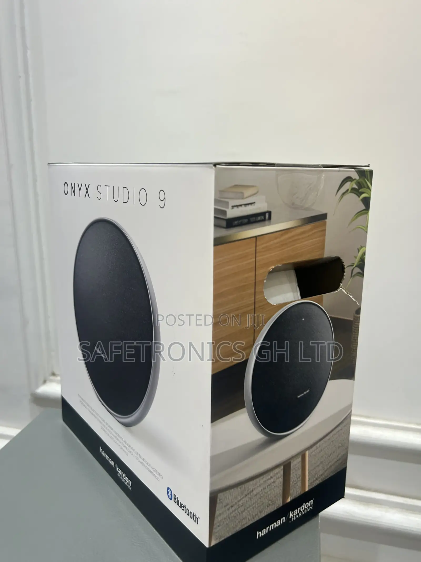 Secure Bluetooth • Black Harman Kardon Wireless Onyx Studio 9