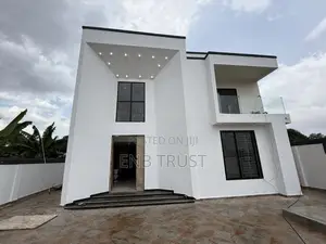 5bdrm Duplex in Adenta Snnit Flats for sale
