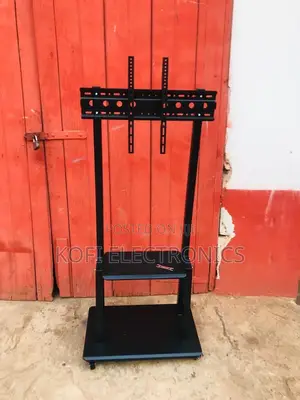 Universal Titan Tv Floor Stand 32-100”