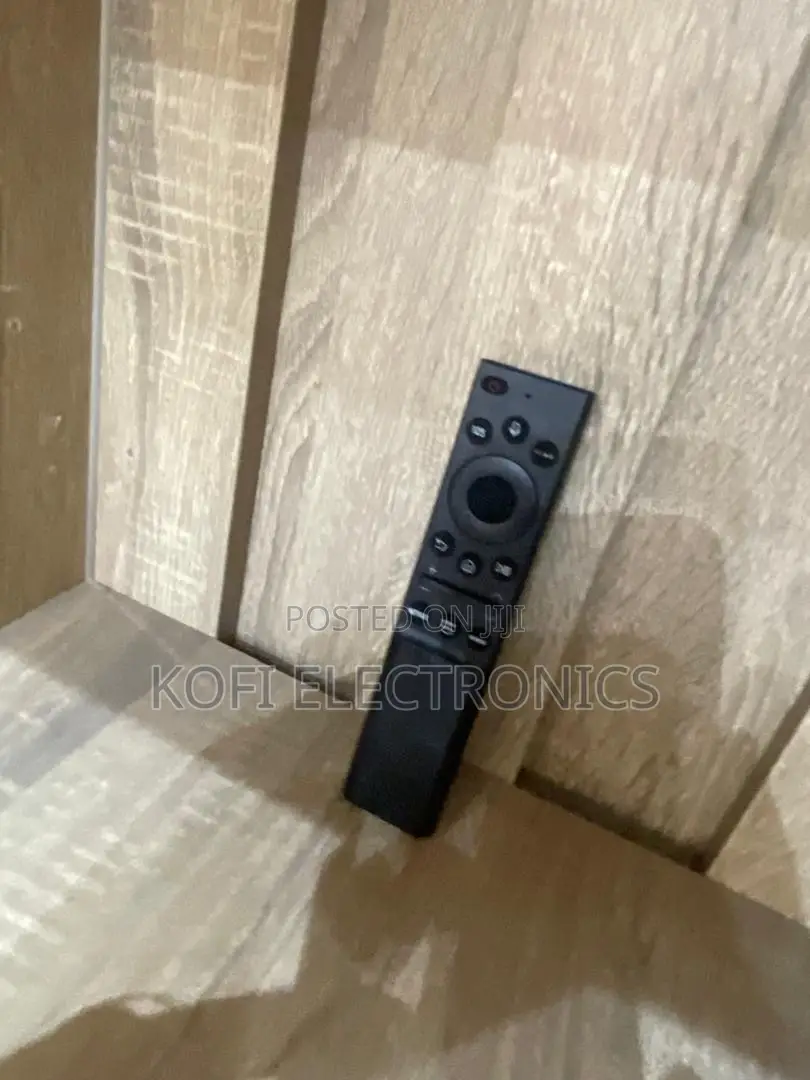 Compact Stylish Smart Hub Remote