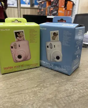 High Quality ** Instax Cam Fujifilm Mini 12 Film Instant Camera