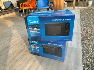 Midea Classic Black Microwave Oven