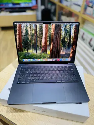 Laptop Apple MacBook Pro 2024 M4 14-inch 16GB Apple M4 Pro SSD 512GB