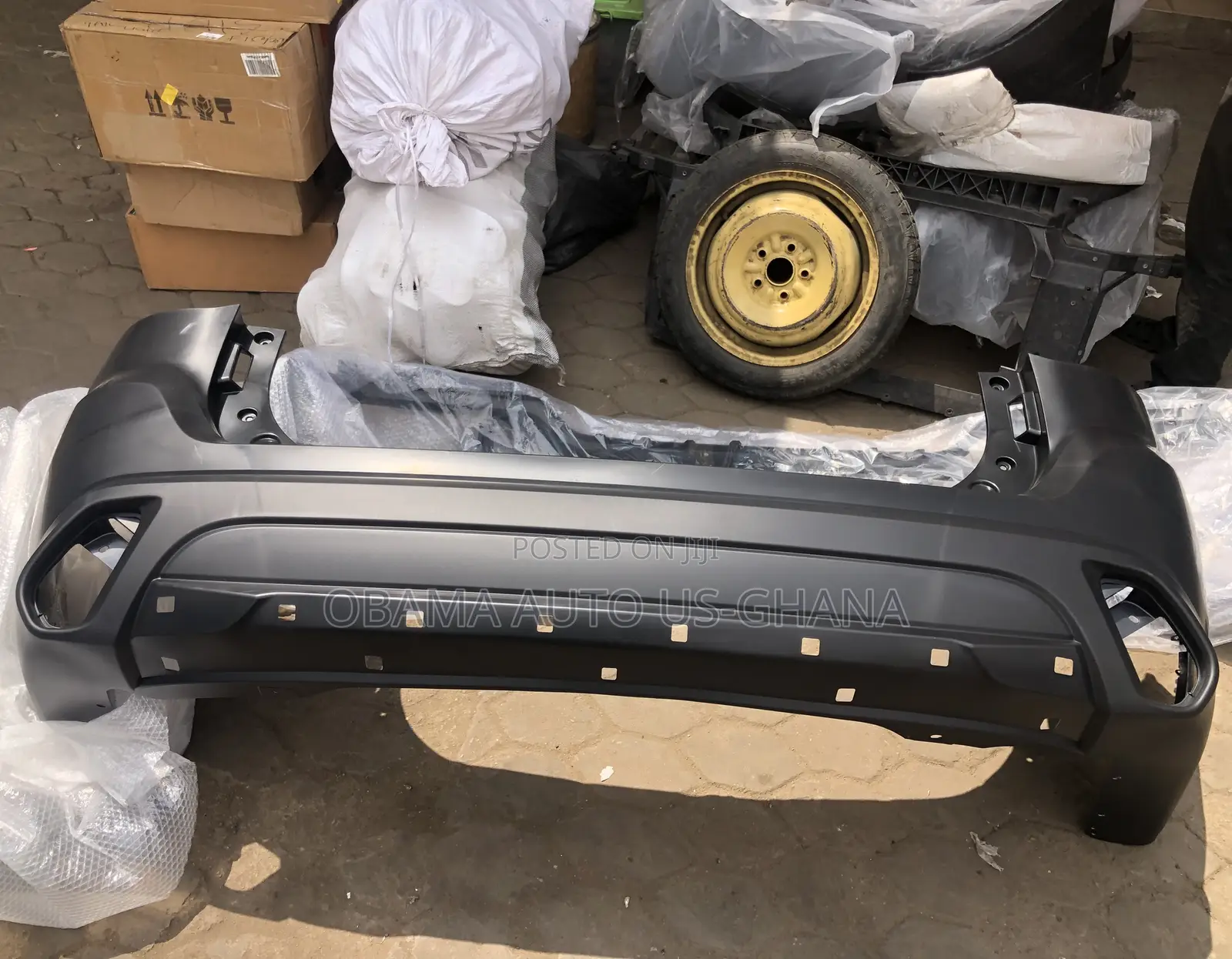 New Mitsubishi Outlander Back Bumper 2016 2017 2018 2019 2020 2021