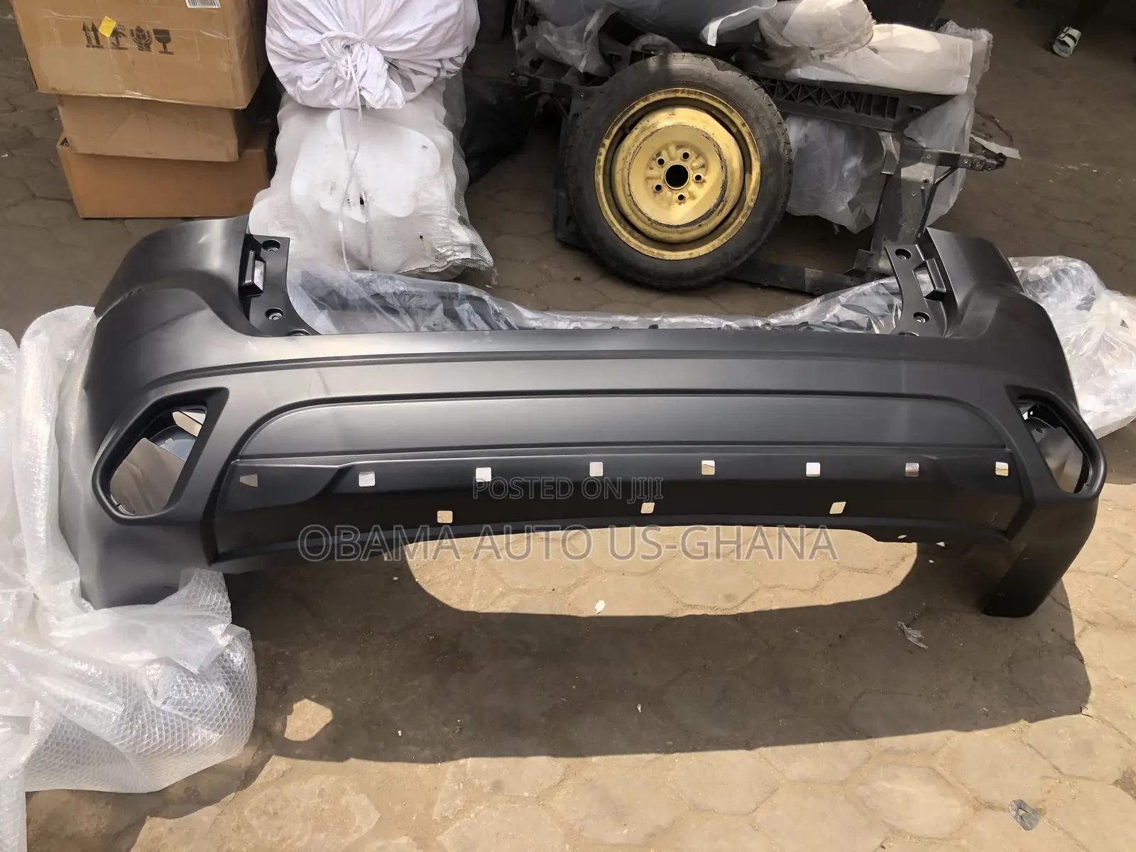 New Mitsubishi Outlander Back Bumper 2016 2017 2018 2019 2020 2021