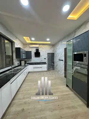 5bdrm House in East Legon for sale