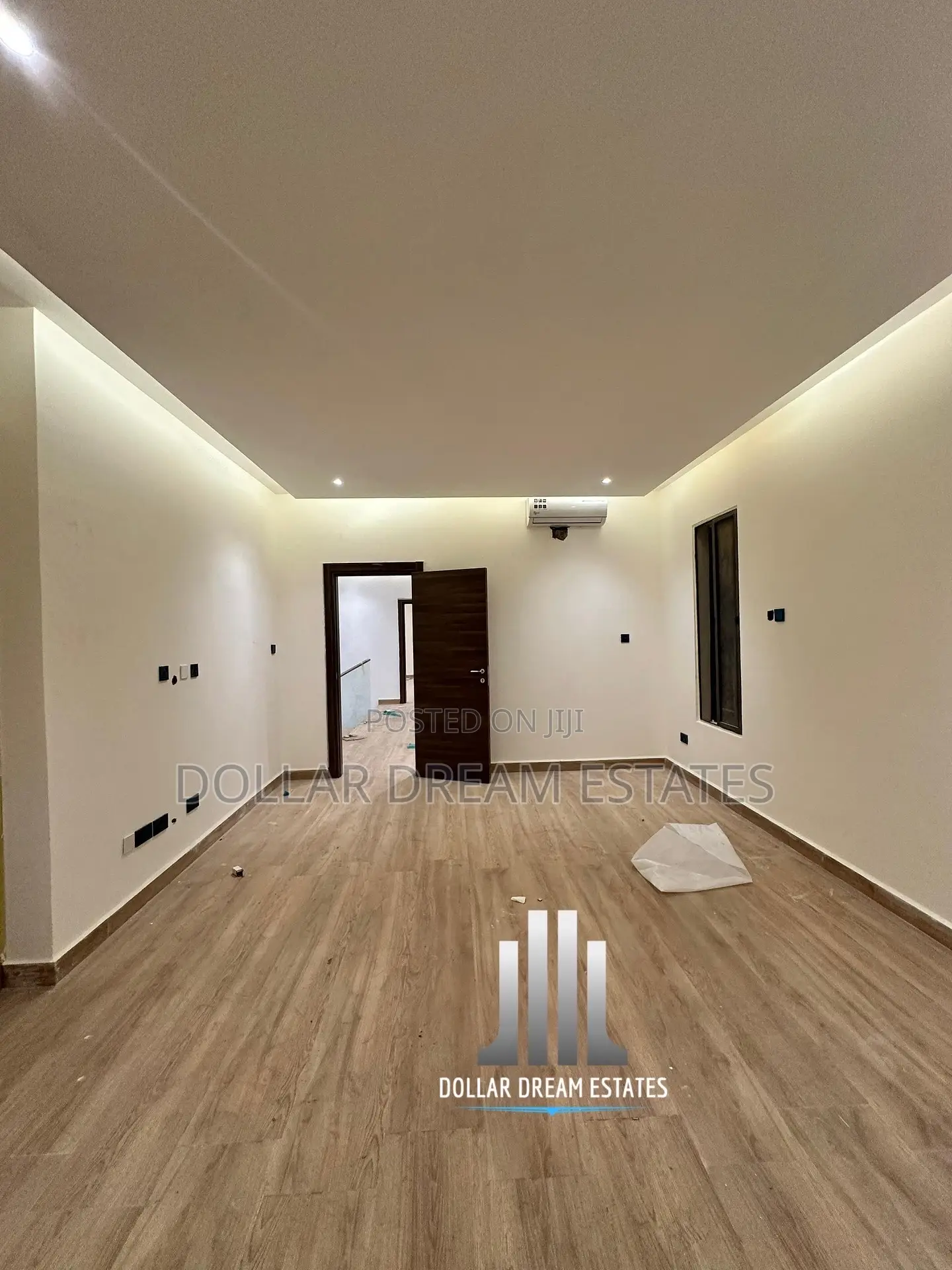 5bdrm House in East Legon for sale