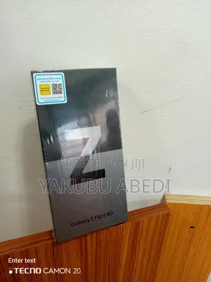 New Samsung Galaxy Z Flip 3 256 GB Gray