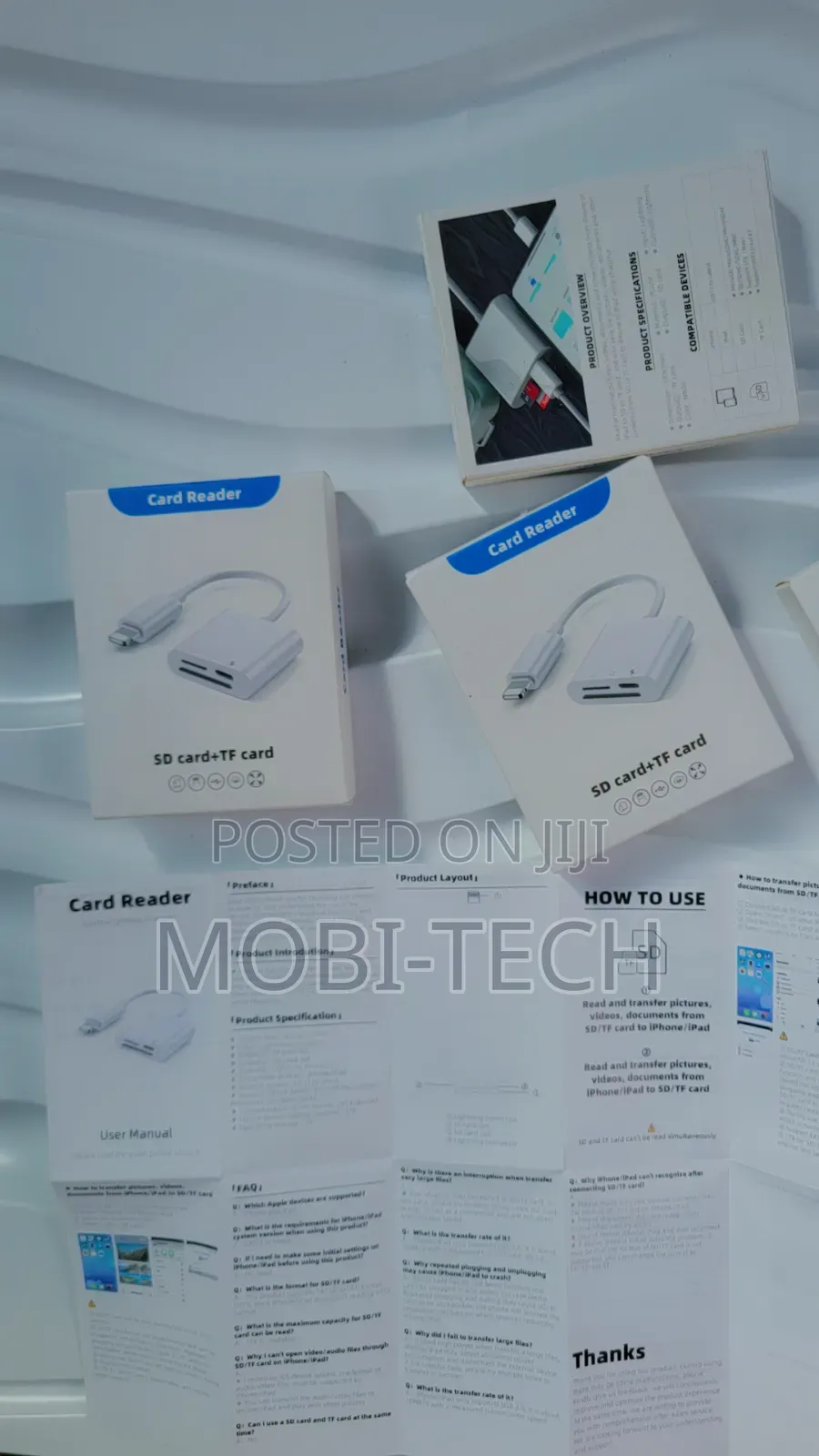 3-in-1 Card Reader With a Lightning Connector
