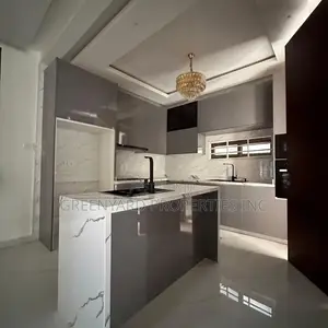 6bdrm House in Hills, East Legon for sale