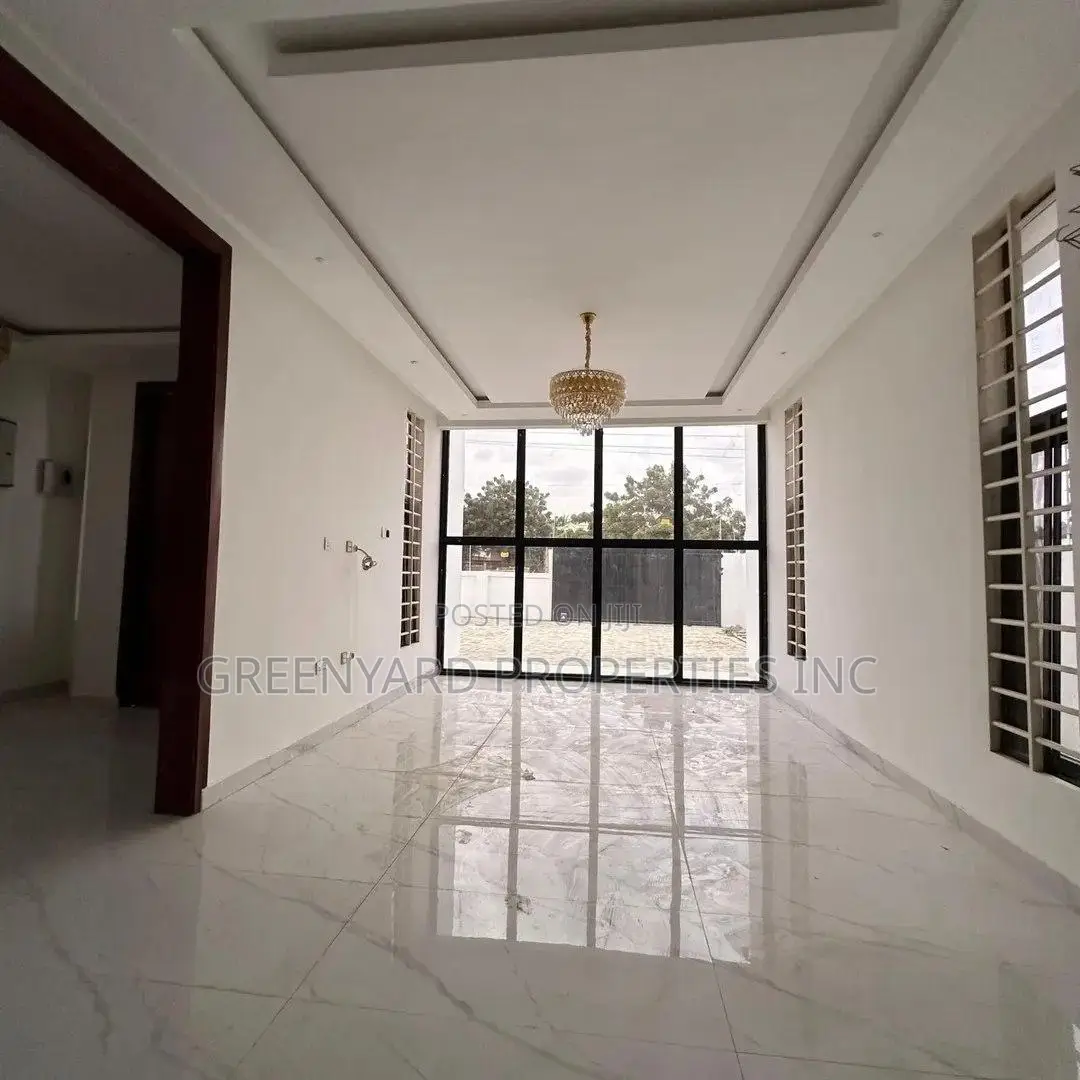 6bdrm House in Hills, East Legon for sale