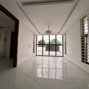 6bdrm House in Hills, East Legon for sale