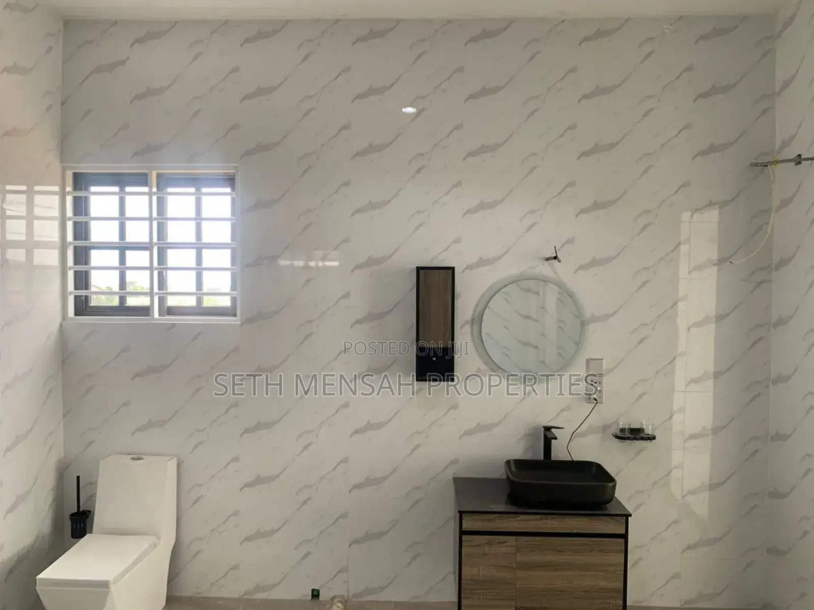 5bdrm House in Ashomang Estate for sale