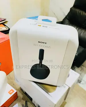 Quality Sleek Black Wireless Sony Wh-1000xm5—