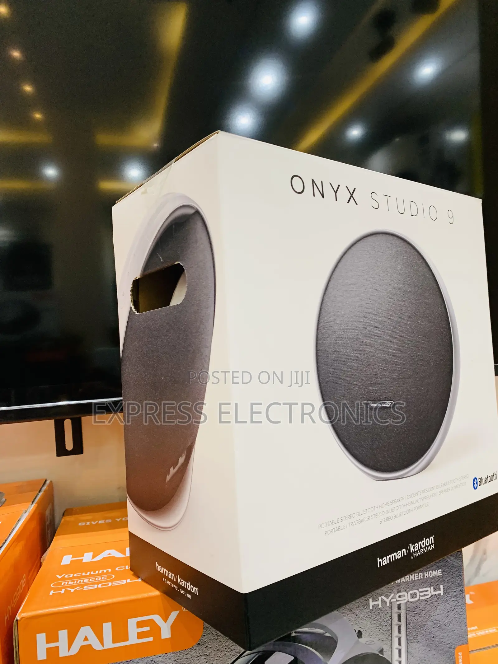 Iconic Design Onyx Studio 9 Bluetooth Speaker