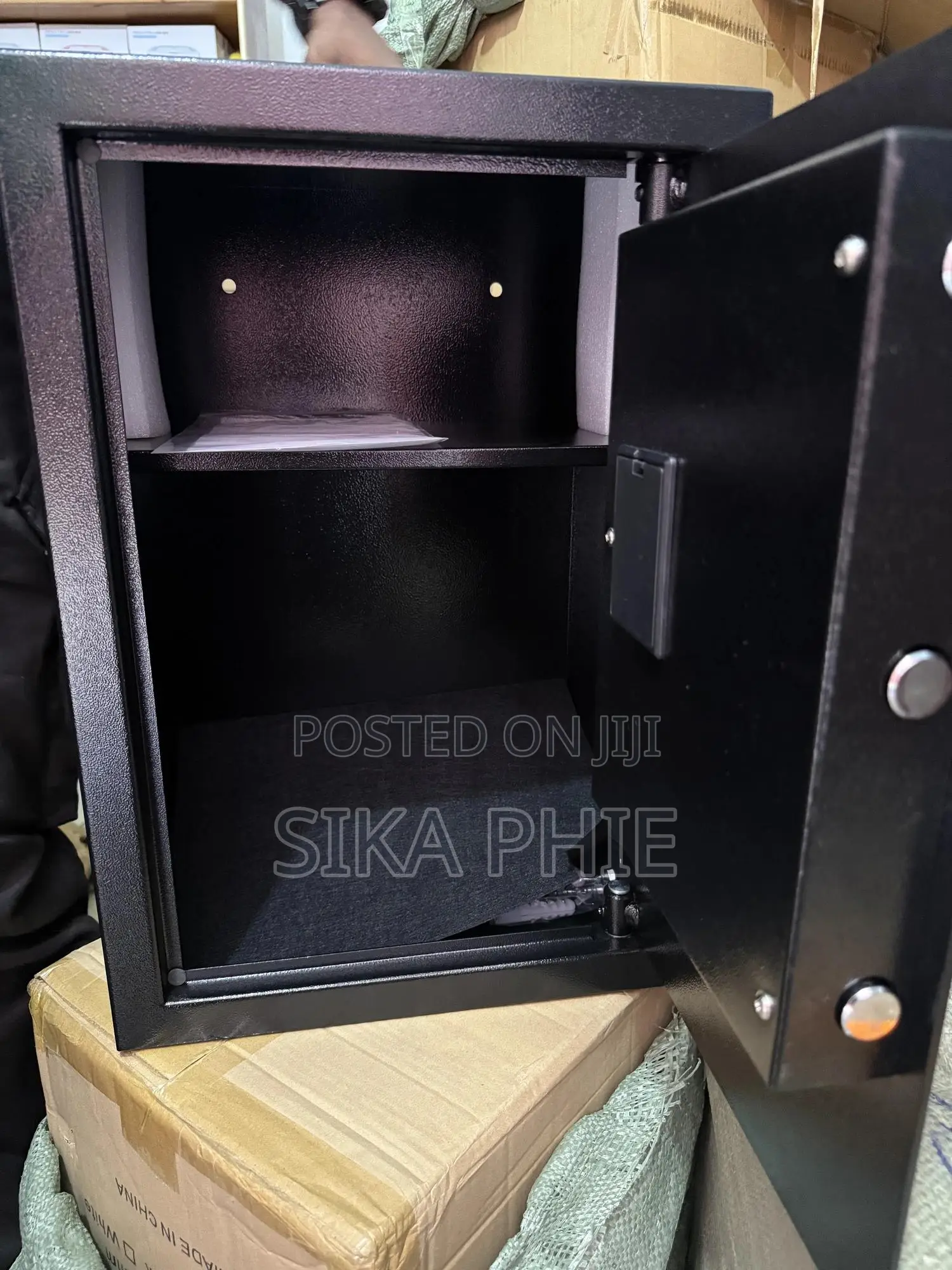 Safe Box , Digital And Password