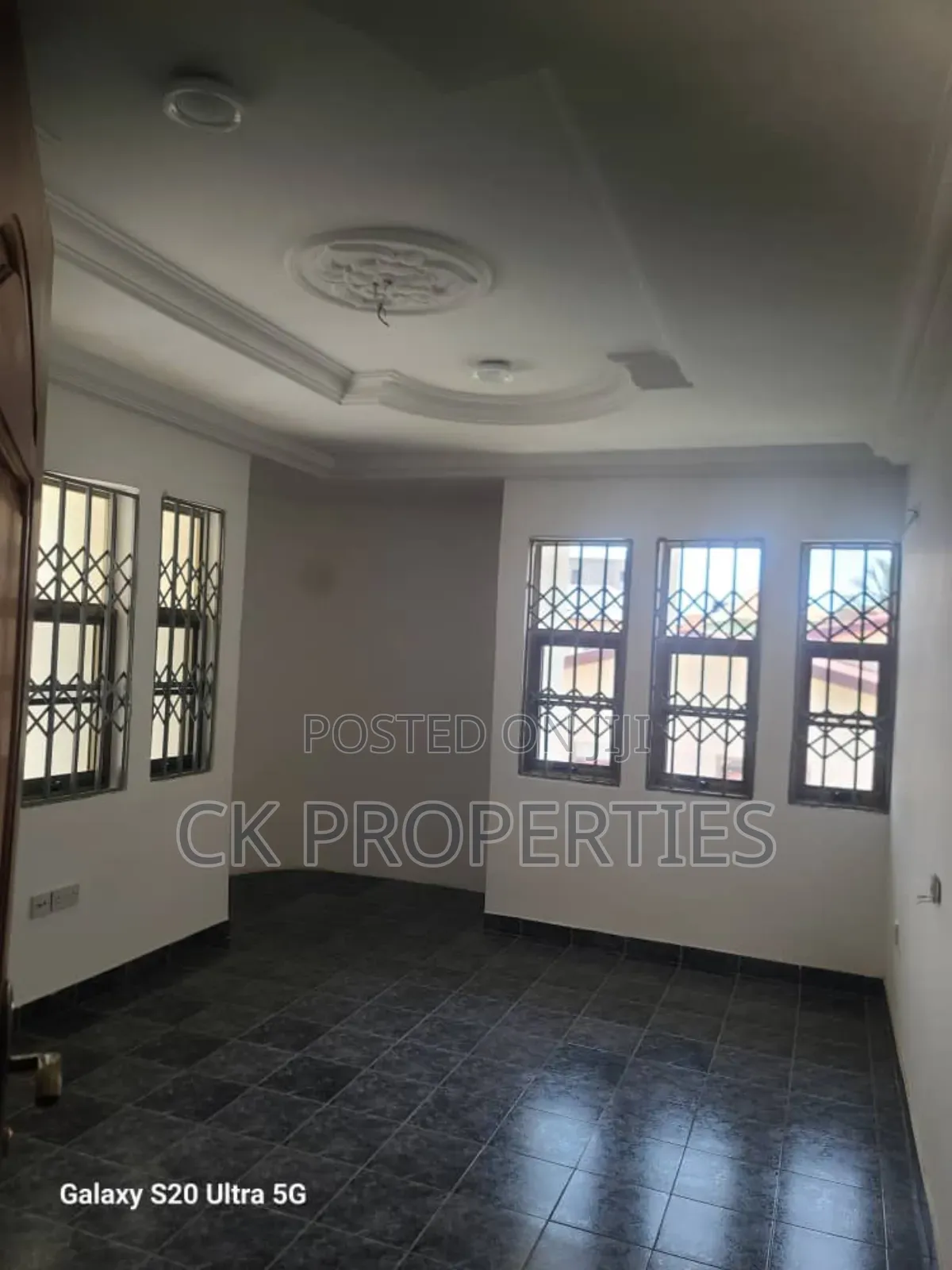 7bdrm House in Dome for rent