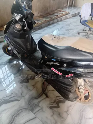 Yamaha Majesty 2010 Black