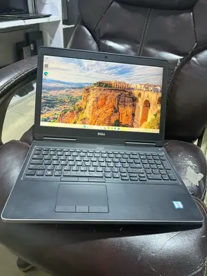 Laptop Dell Precision 7510 32GB Intel Xeon SSD 512GB