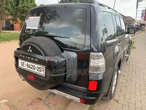 Mitsubishi Pajero V80 3.2 DI-D 2015 Black