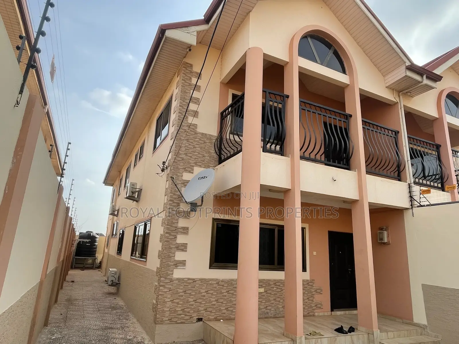 3bdrm House in British, East Legon for rent