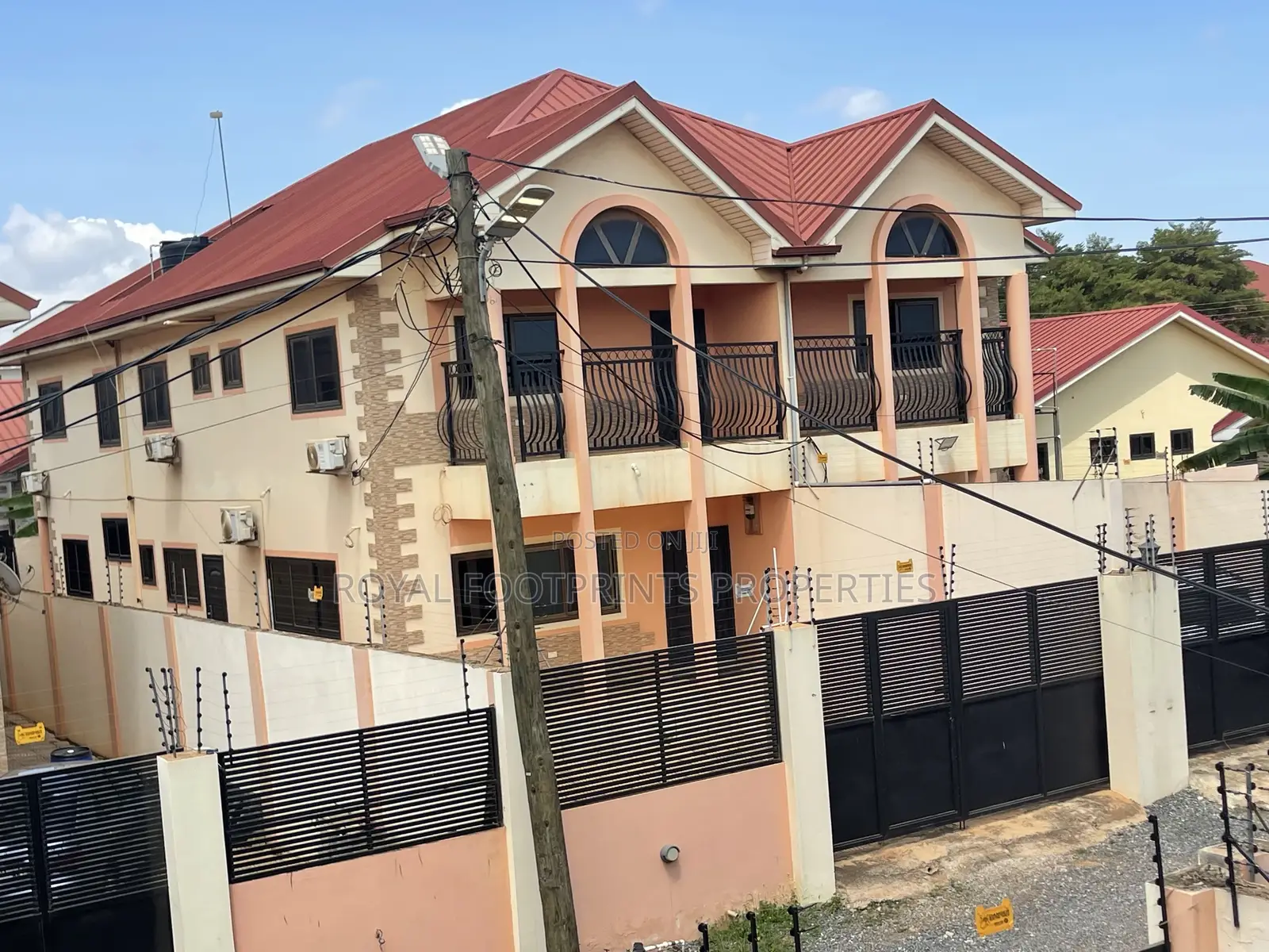 3bdrm House in British, East Legon for rent