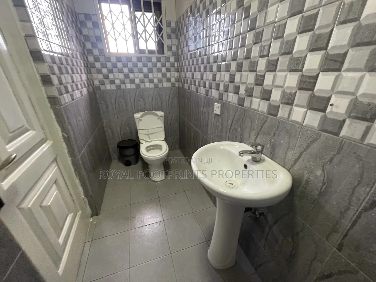 3bdrm House in British, East Legon for rent