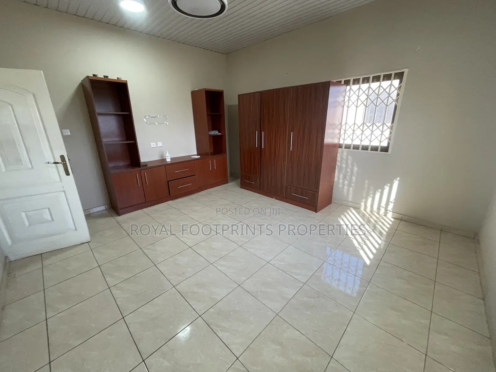 3bdrm House in British, East Legon for rent