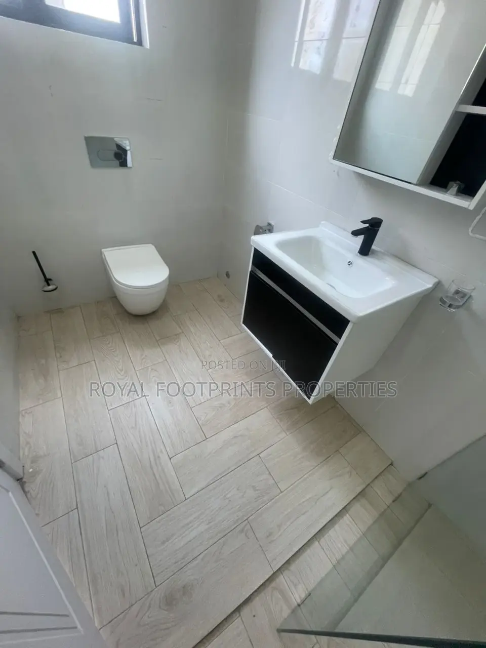 2bdrm Apartment in Luxelooks Properties, East Legon for rent