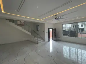 5bdrm House in Luxelooks Properties, Lake Side Estate for sale