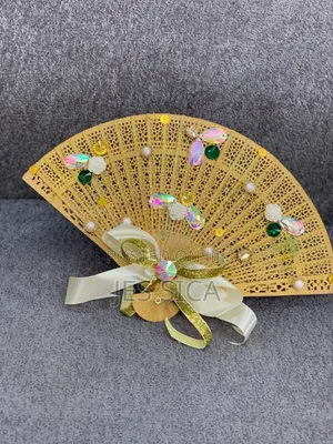 Bridesmaid's Fan