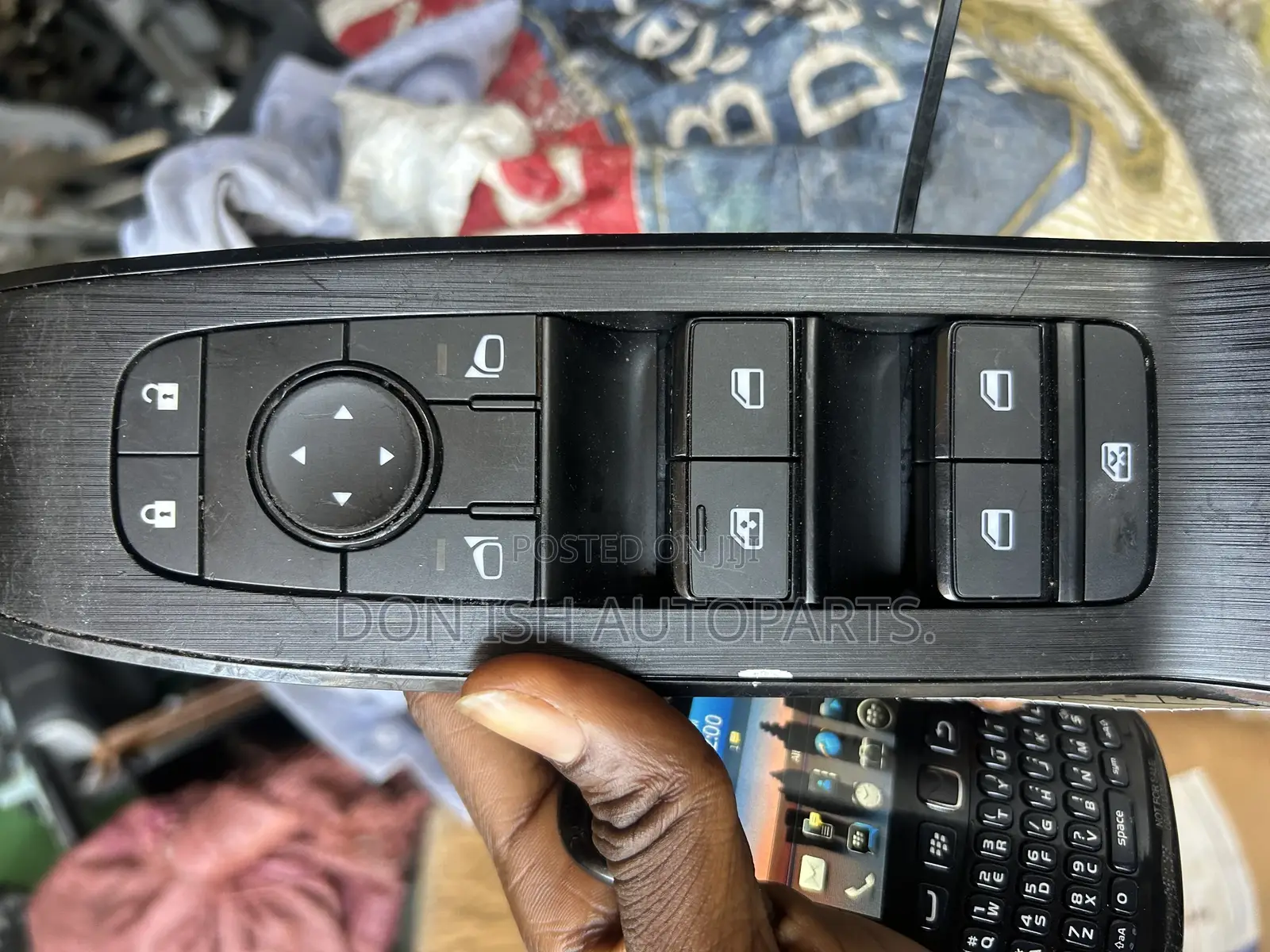 Nissan Rogue 2024 Door Switch.