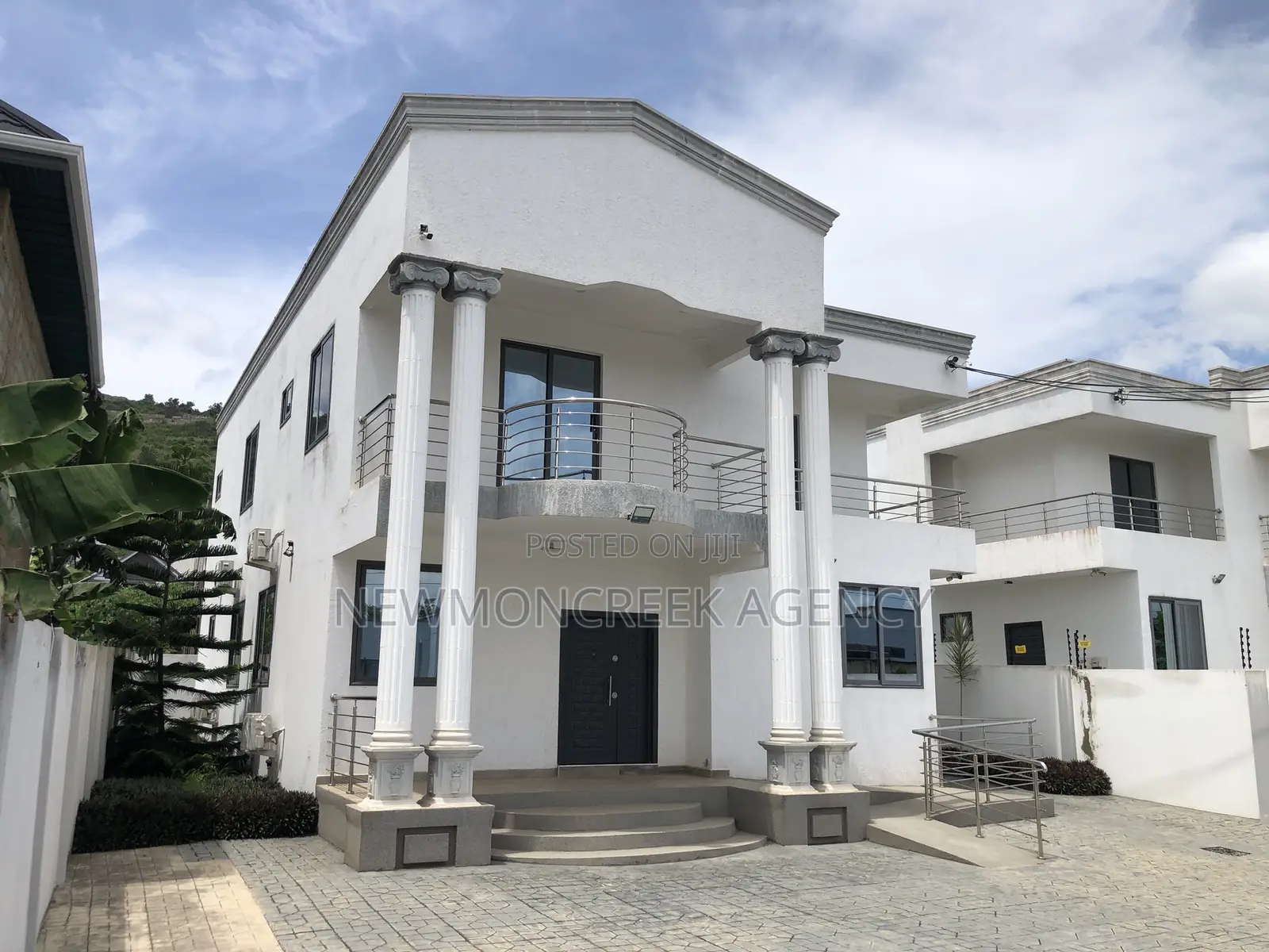 4bdrm Duplex in Ayi Mensah Park, Accra Metropolitan for sale