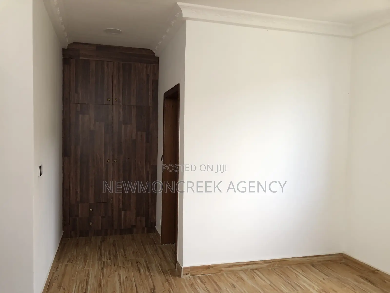 4bdrm Duplex in Ayi Mensah Park, Accra Metropolitan for sale