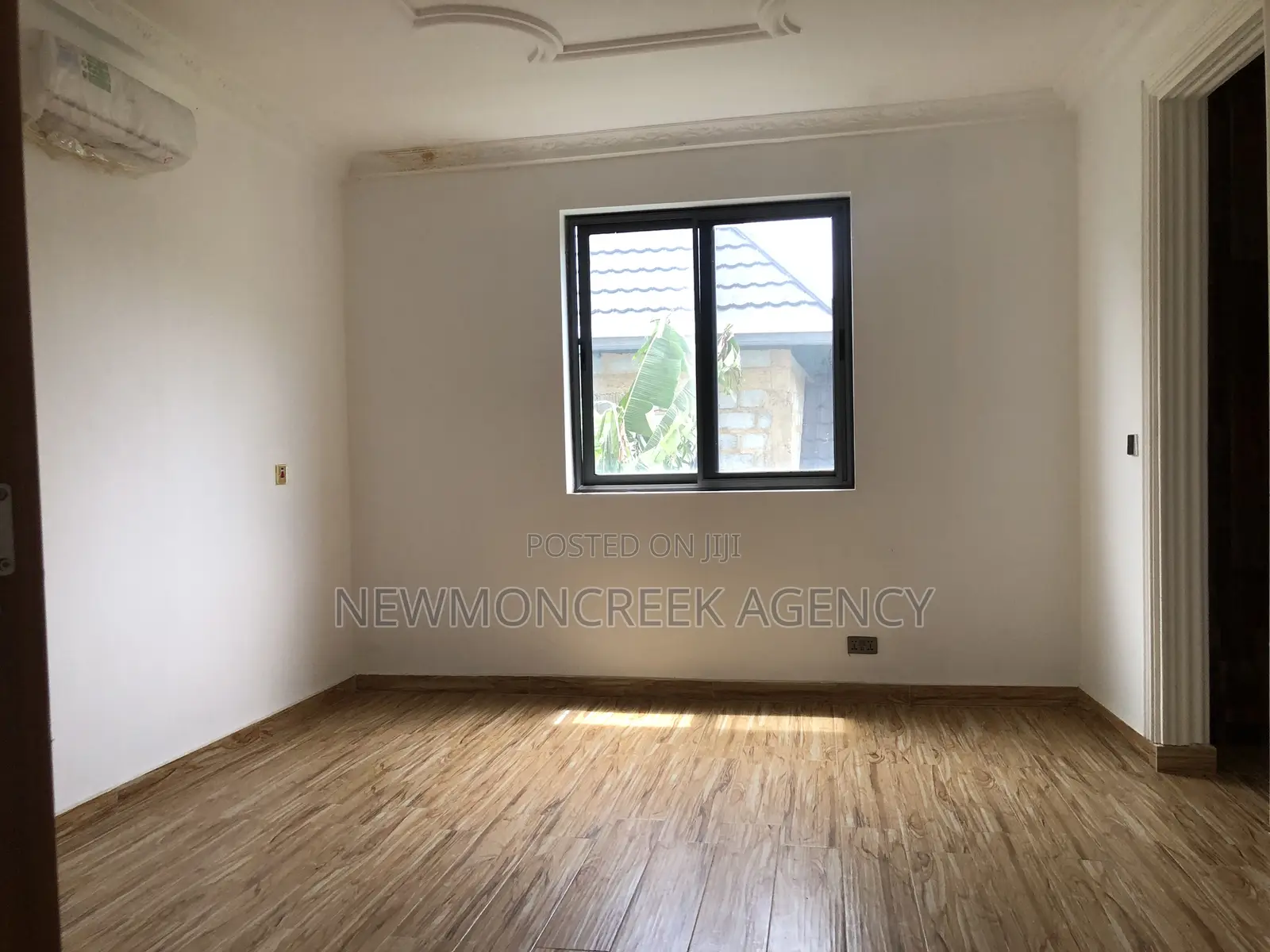4bdrm Duplex in Ayi Mensah Park, Accra Metropolitan for sale