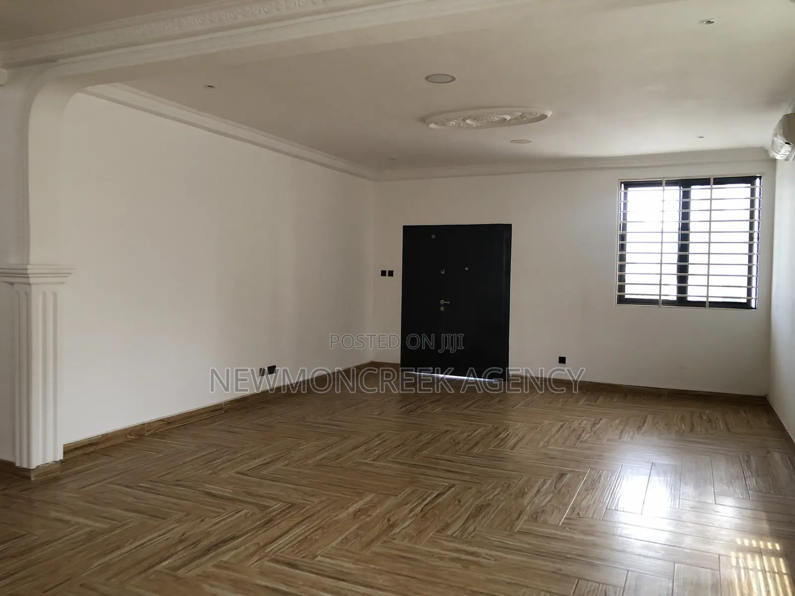 4bdrm Duplex in Ayi Mensah Park, Accra Metropolitan for sale