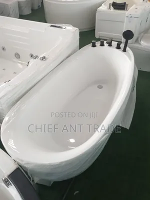 White Bathtub With Shower Set 180cm