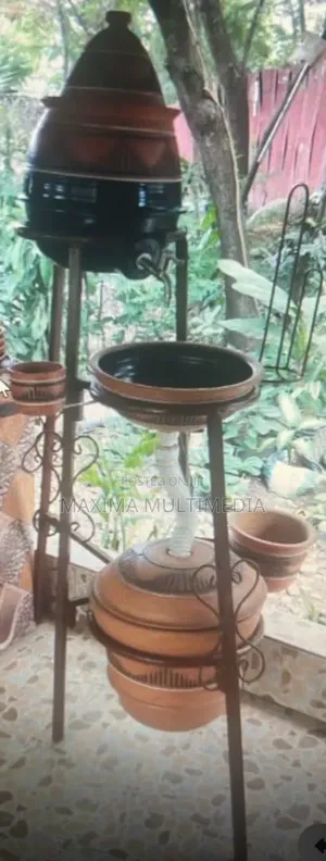 Clay Veronica Bucket