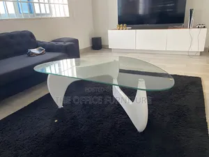 Noguchi Oval Glass Centre