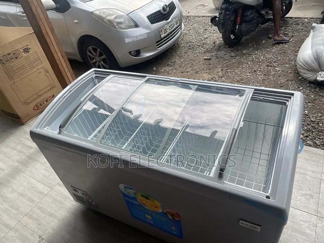 Delron Polarvista Sliding Glass Freezer