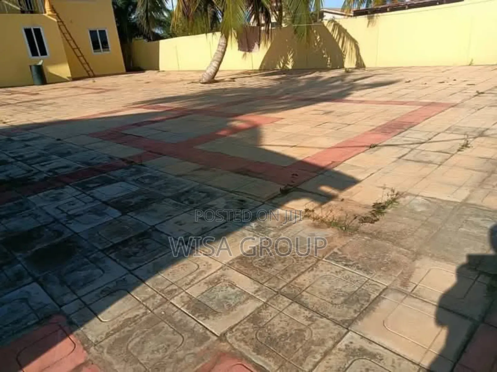 6bdrm Duplex in Wisa Group, Accra Metropolitan for sale