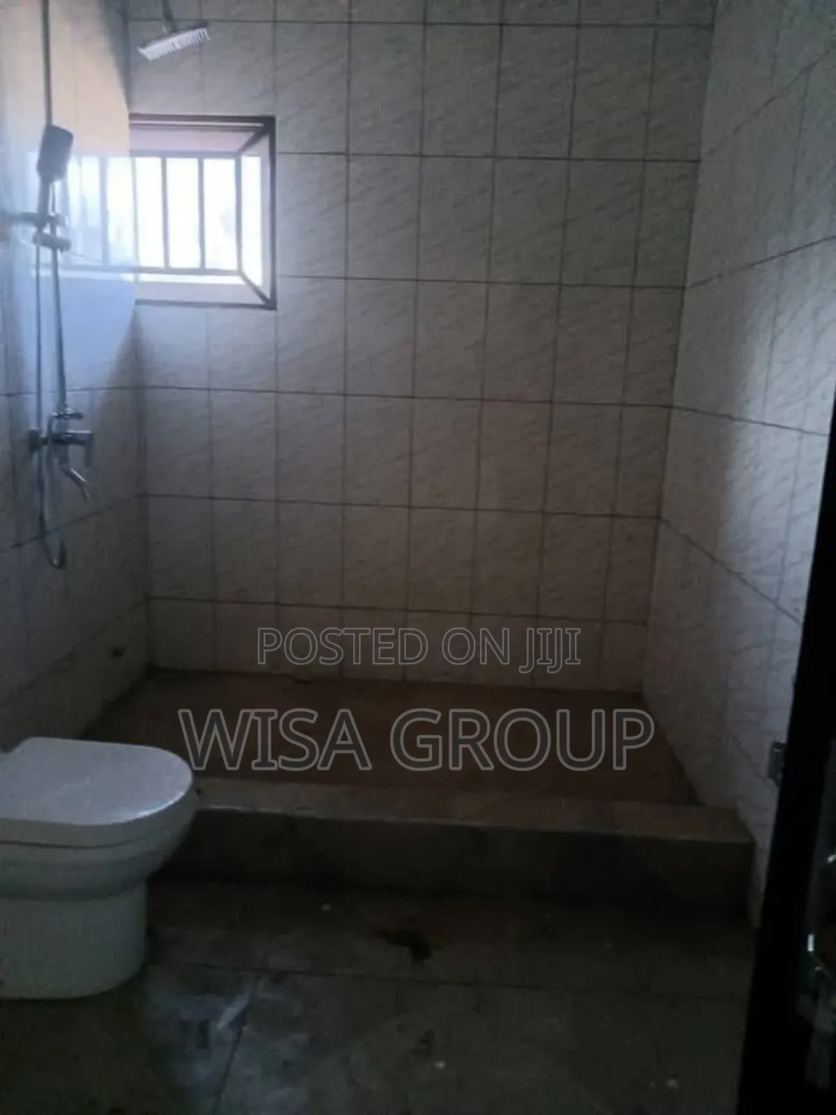 6bdrm Duplex in Wisa Group, Accra Metropolitan for sale