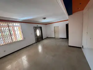 5bdrm House in Airport Residential Area for rent