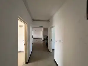 5bdrm House in Airport Residential Area for rent