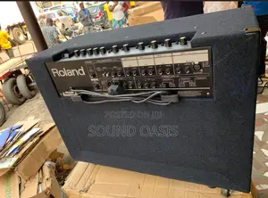 Roland Kc-880 Stereo Keyboard Amplifier