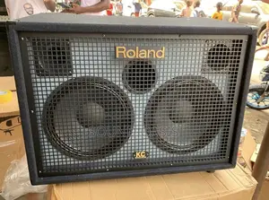 Roland Kc-880 Stereo Keyboard Amplifier