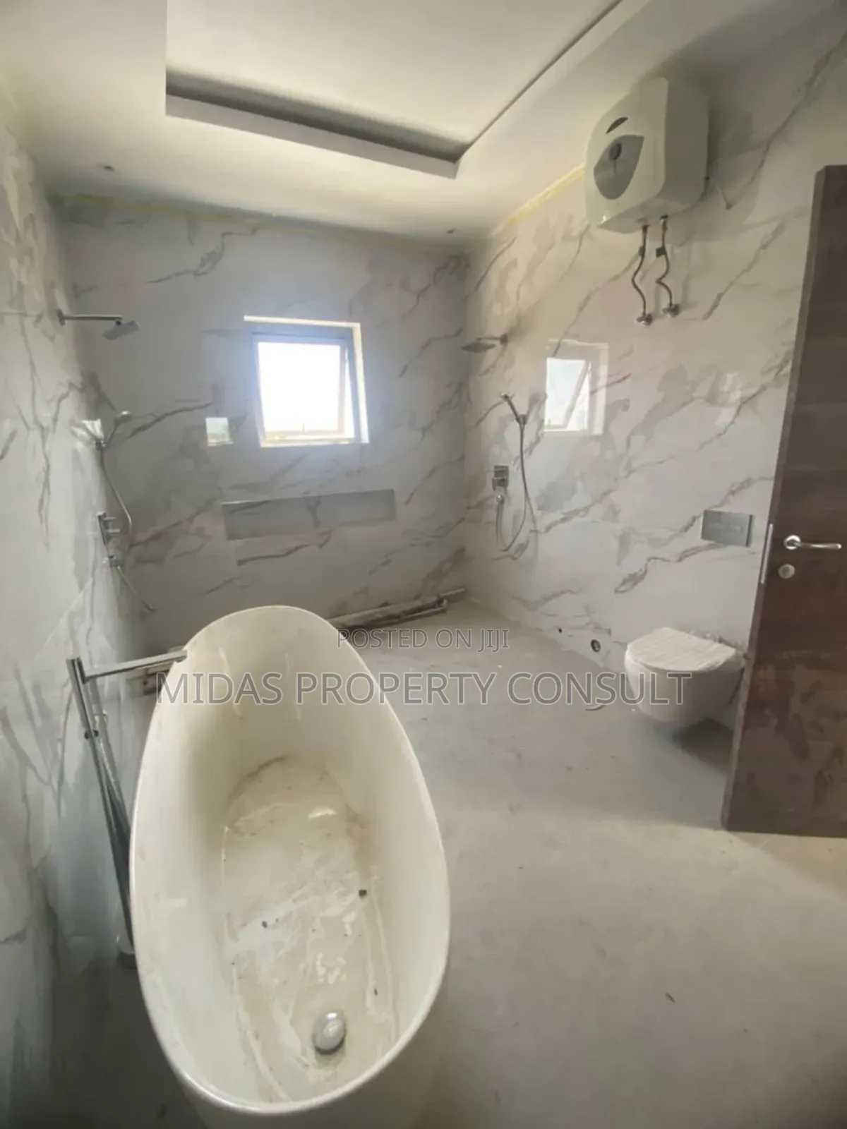 4bdrm House in School Junction, Ashaley Botwe for sale