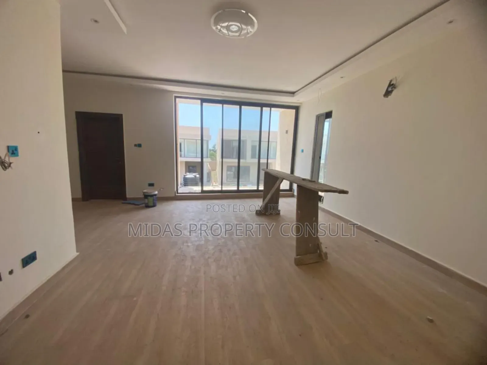 4bdrm House in School Junction, Ashaley Botwe for sale