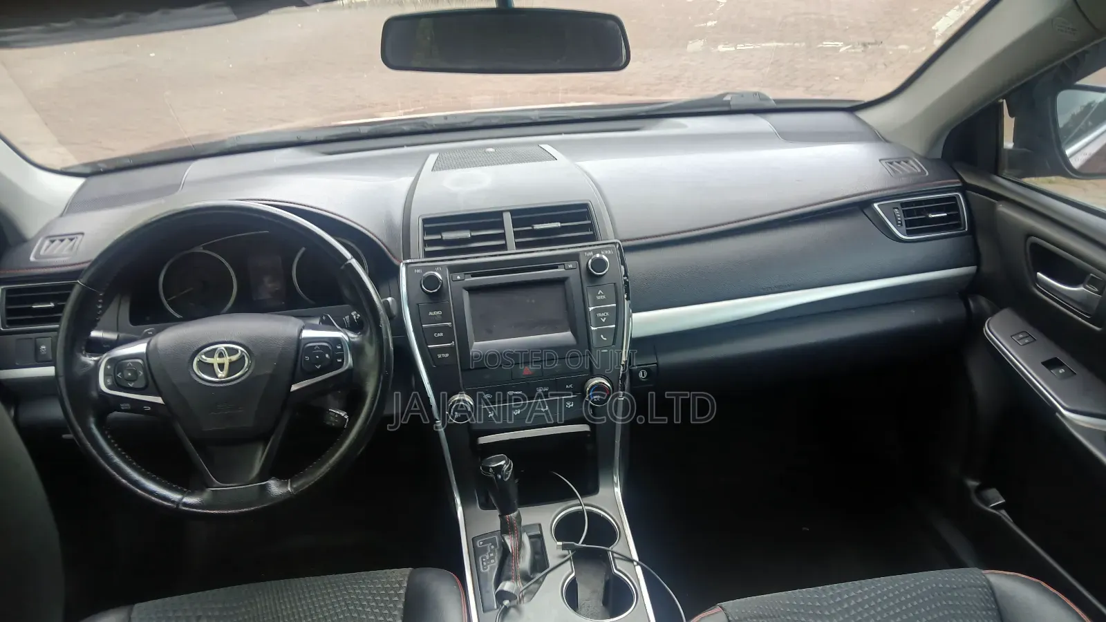 Toyota Camry SE 4dr Sedan (2.5L 4cyl 6A) 2016 Red