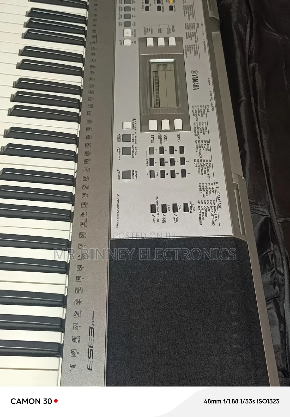 Yamaha PSR E353